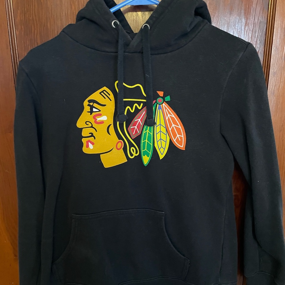 Blackhawks Graphic Hoodie
